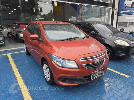CHEVROLET ONIX 1.4 MPFI LT 8V FLEX 4P MANUAL 4 portas