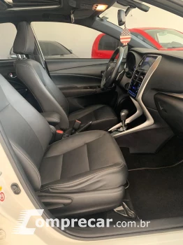 Yaris Hatch 1.5 16V 4P FLEX XLS CONNECT MULTIDRIVE AUTOMÁTIC