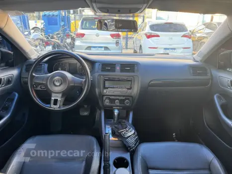 JETTA - 2.0 COMFORTLINE 4P TIPTRONIC