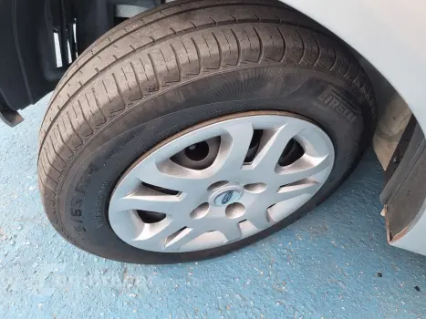 FIESTA 1.6 MPI Sedan 8V