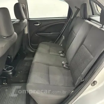 ETIOS HB X ETIOS HB X