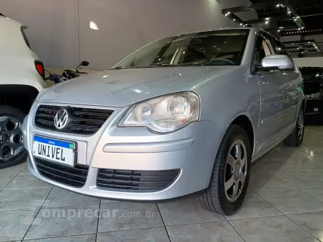 Volkswagen Polo Sedan 1.6 4 portas
