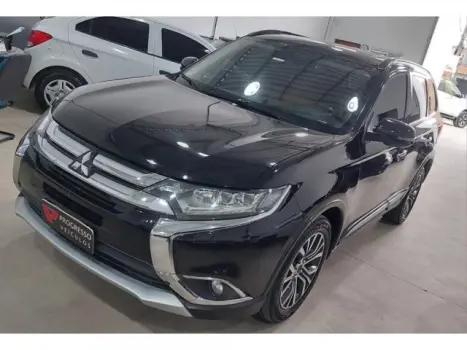 Mitsubishi OUTLANDER - 2.2 4X4 16V 4P AUTOMÁTICO 4 portas