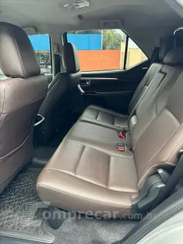 HILUX SW4 2.8 SRX 4X4 7 Lugares 16V Turbo Intercooler