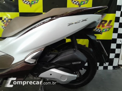 PCX 150 DLX