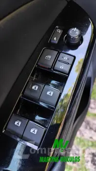 YARIS 1.5 16V Sedan XLS Connect