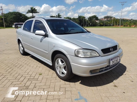 ASTRA 2.0 MPFI Expression Sedan 8V