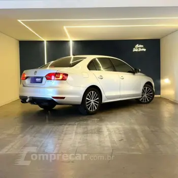 JETTA Highline 2.0 TSI 16V 4p Tiptronic