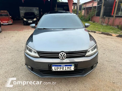 Jetta 2.0 4P CONFORTLINE TIPTRONIC AUTOMÁTICO