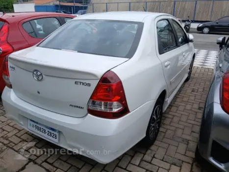 ETIOS SEDAN - 1.5 PLATINUM SEDAN 16V 4P AUTOMÁTICO