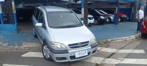 CHEVROLET ZAFIRA 2.0 MPFI Comfort 8V 4 portas