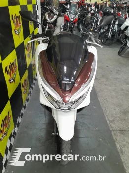 PCX 150 DLX