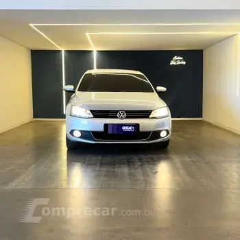 JETTA Highline 2.0 TSI 16V 4p Tiptronic