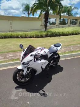 HONDA CBR 1000RR - Fireblade