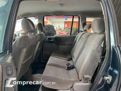 ZAFIRA 2.0 MPFI Elegance 8V