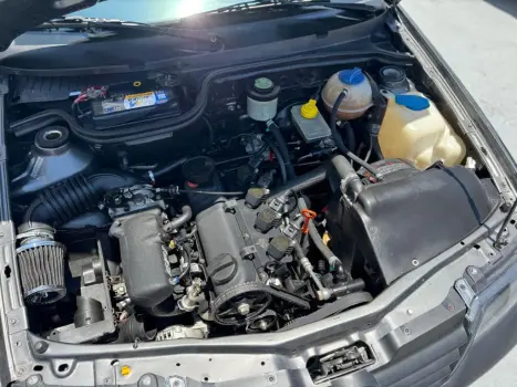 Gol 1000 Mi 16V/ Ouro 4p