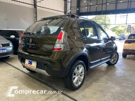 SANDERO - 1.6 STEPWAY 8V 4P MANUAL