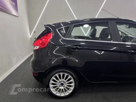 FIESTA 1.6 Titanium Hatch 16V