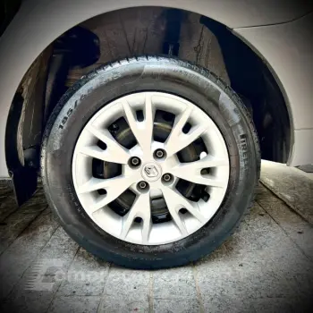 LOGAN 1.0 12V SCE ZEN