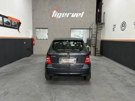 A 190 1.9 Elegance 8V Gasolina 4P Automático