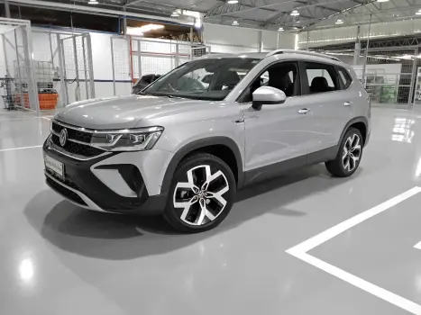 Volkswagen TAOS 1.4 250 TSI TOTAL FLEX COMFORTLINE AUTOMÁTICO 4 portas