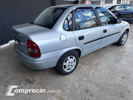 CORSA 1.0 MPFI Classic Sedan Life 8V