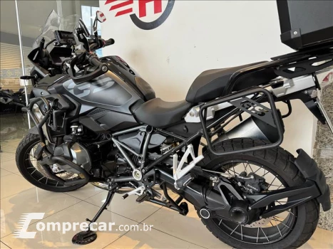 R 1250 GS TRIPLE BLACK