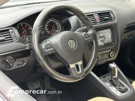 JETTA 2.0 COMFORTLINE 120CV FLEX 4P TIPTRONIC