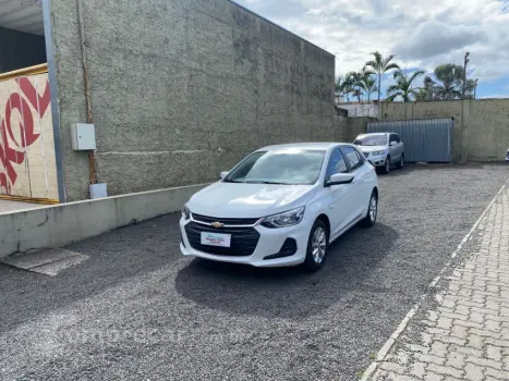 CHEVROLET ONIX 1.0 LT 4 portas
