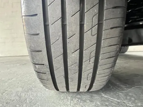 TAOS 1.4 250 TSI Highline