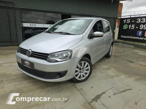 Volkswagen Fox 1.0 8V (Flex) 4p 4 portas