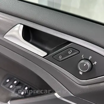 Golf Comfort. 200 TSI 1.0 Flex 12V Aut.