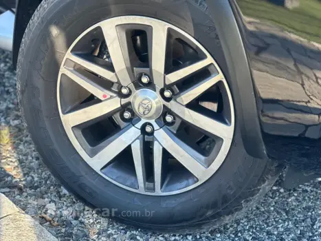 HILUX SW4 2.8 SRX 4X4 16V TURBO INTERCOOLER DIESEL 4P AUTOMÁ