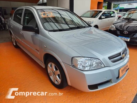 ASTRA 2.0 MPFI Advantage Sedan 8V