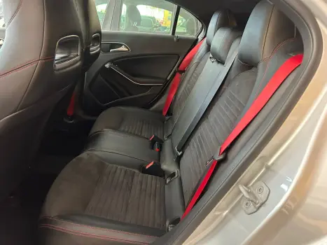 CLA-250 Sport 4MATIC 2.0 16V 211cv Aut.