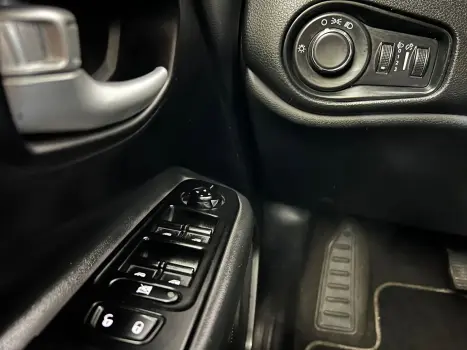 Renegade Longitude T270 1.3 Turbo 4x2