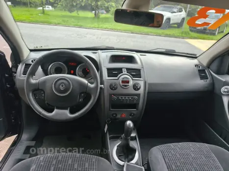 MEGANE 1.6 DYNAMIQUE GRAND TOUR 16V FLEX 4P MANUAL