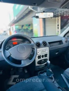 LOGAN 1.6 Expression 8V