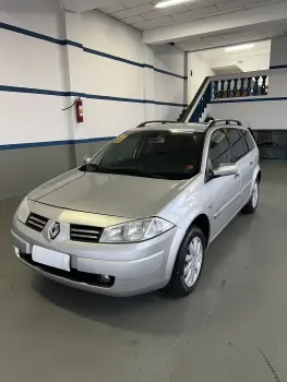 Renault MEGANE 2.0 Dynamique Grand Tour 16V 4 portas