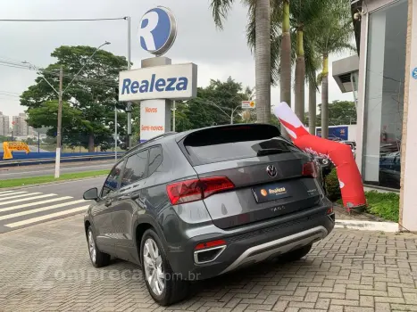 TAOS Comfortline 1.4 250 TSI Flex Aut.