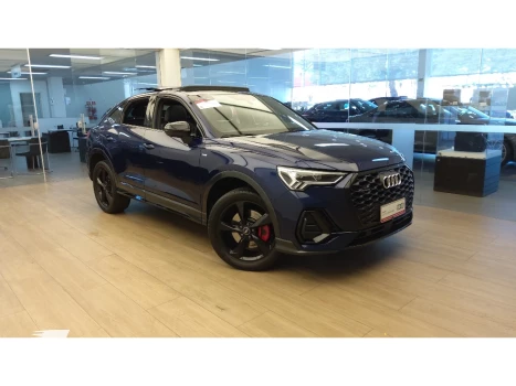 Audi Q3 2.0 40 TFSI GASOLINA SPORTBACK PERFORMANCE BLACK QUATTRO 5 portas