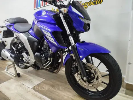 FZ25 FAZER