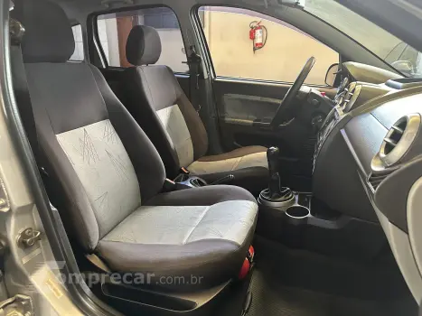 FIESTA 1.6 MPI Hatch 8V