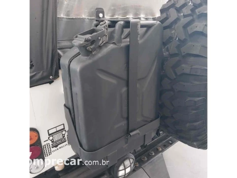 JEEP 2.6 6 CILINDROS 12V GASOLINA 2P MANUAL