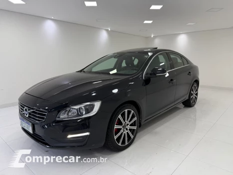 Volvo S60 2.0 T5 Momentum 16V Turbo 4 portas