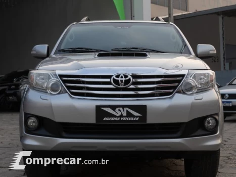 HILUX SW4 - 3.0 SRV 4X4 7 LUGARES 16V TURBO INTERCOOLER 4P A