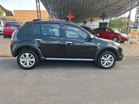Sandero 1.6 STEPWAY 16V FLEX 4P AUTOMÁTICO