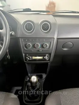 CELTA 1.0 MPFI LT 8V