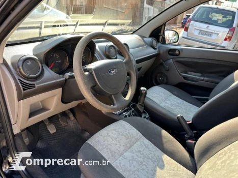 FIESTA SEDAN - 1.0 MPI SEDAN 8V 4P MANUAL