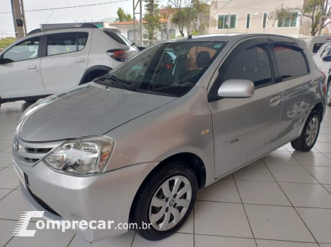 Toyota Etios Hatch 1.3 16V 4P FLEX XS 4 portas